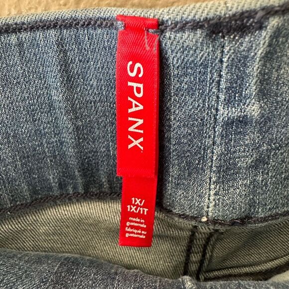 NWT Spanx Denim Cropped Kick Flare Jeans in Vintage Indigo Wash Size 1X - Picture 4 of 7